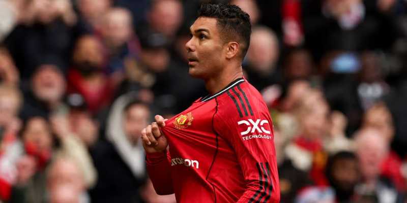 Những yếu tố rủi ro trong thương vụ Casemiro về chung đội với Messi